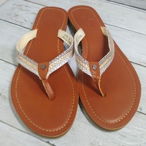 Blue Fin ISABELLA Wmns 10 SilverGold Braided Vegan Leather Thong Flats Sandals